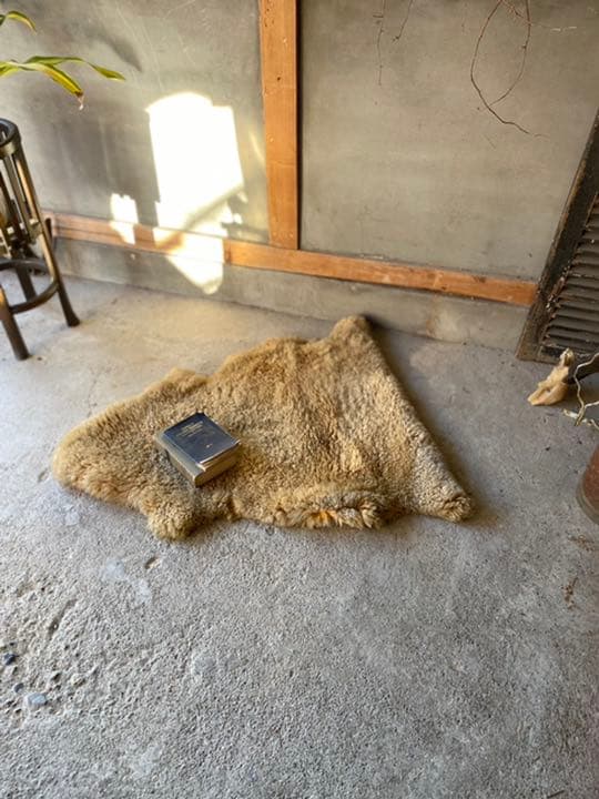 ビンテージ  ムートンラグ