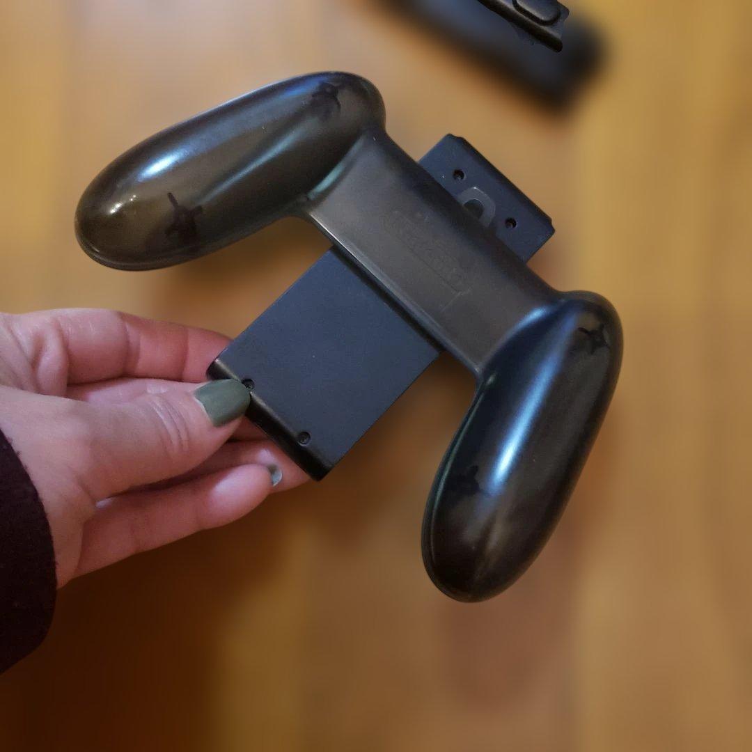 任天堂Switch本体　箱付きセット☆ Joy-Con充電グリップ付き