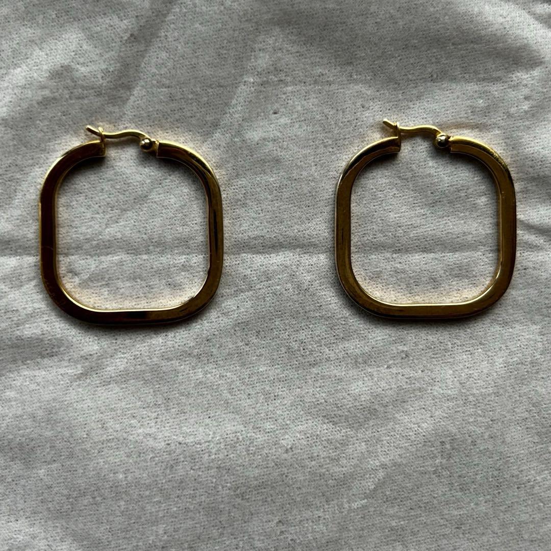 loro ロロ　ピアス