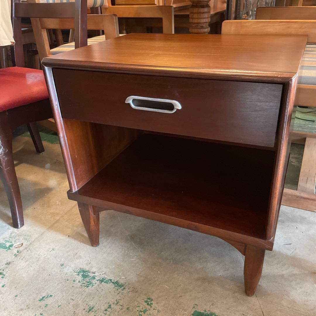 アメリカンヴィンテージ1980 チークナイトテーブル　RISHEL アメリカ家具