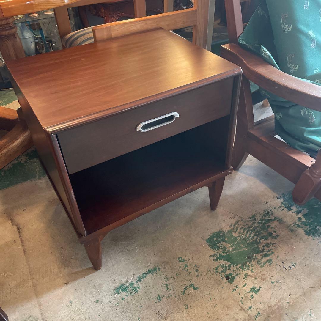 アメリカンヴィンテージ1980 チークナイトテーブル　RISHEL アメリカ家具