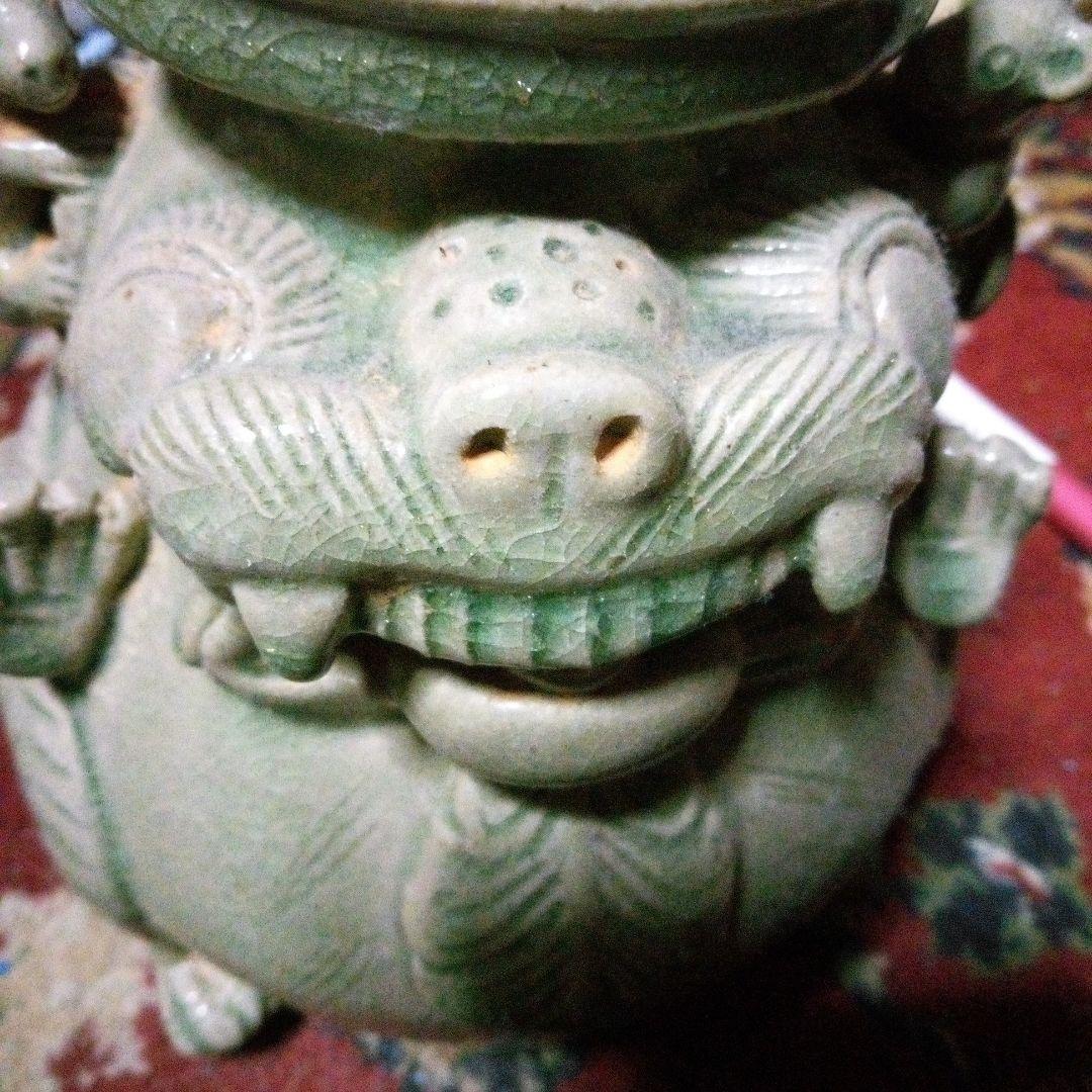 中国陶磁器　獅子形緑色陶器