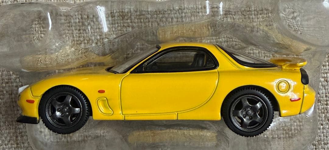 トミカリミテッドヴィンテージネオMAZDARX-7 Type RS-R 1997