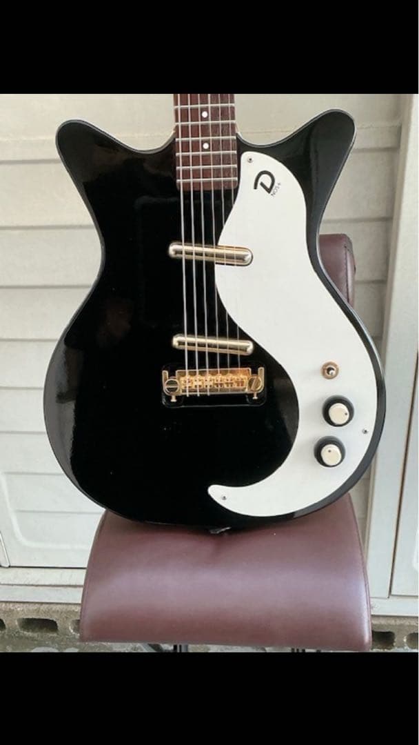 DAN ELECTRO 59M NOS＋　ブラック/ゴールドパーツ