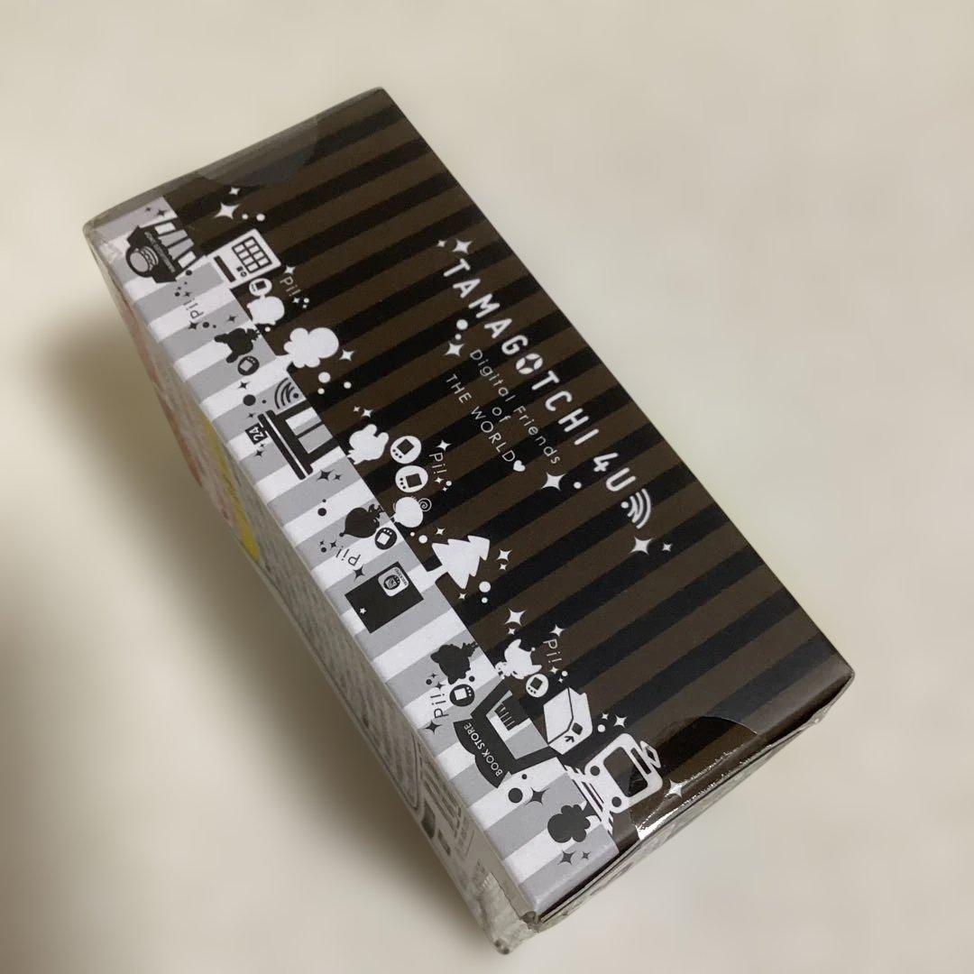 J*1様 新品未開封　TAMAGOTCHI 4U ホワイトカラー　たまごっち　バ