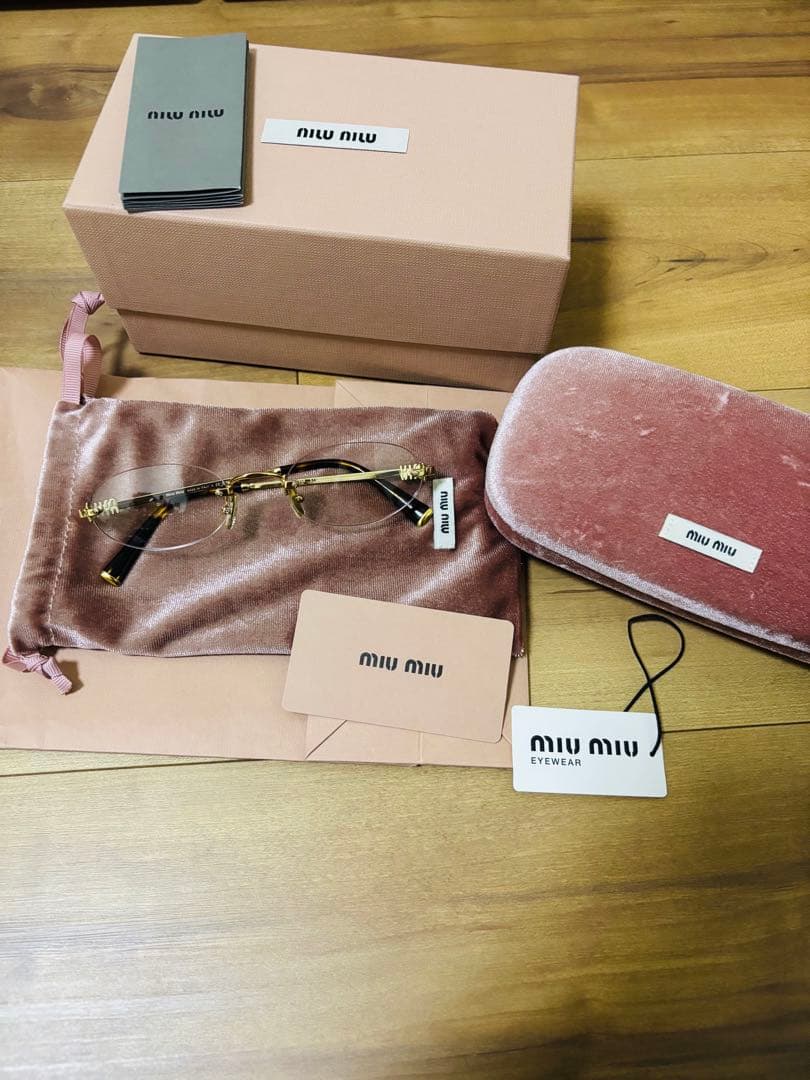 【人気商品】Miu Miu リムレスメガネ クリアサングラス