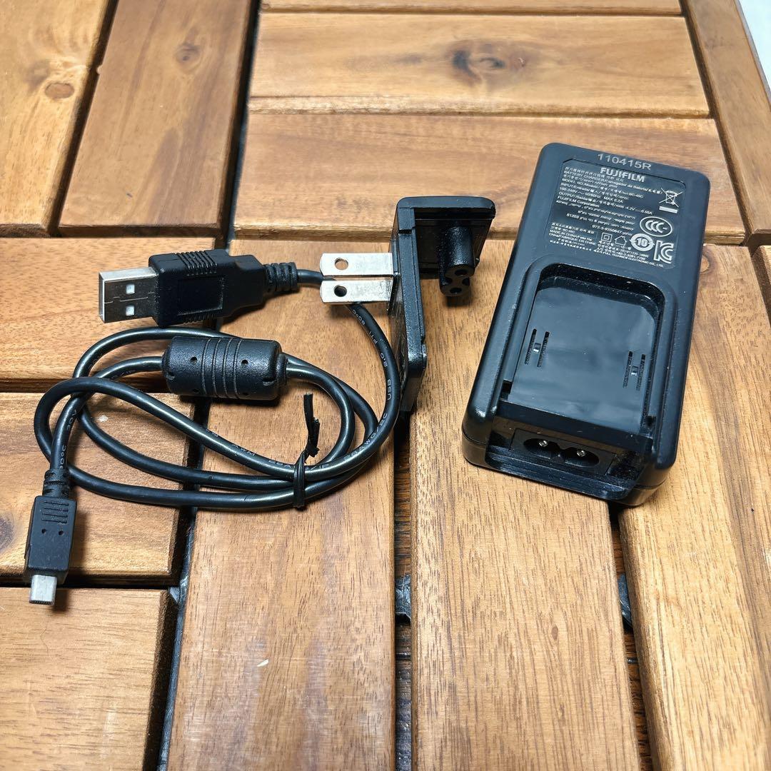 FUJIFILM FINEPIX Z900 EXR ピンク コンデジ