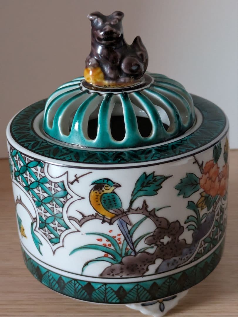 【美品】九谷焼 香炉 高栄 獅子摘み 花鳥絵柄　レトロ