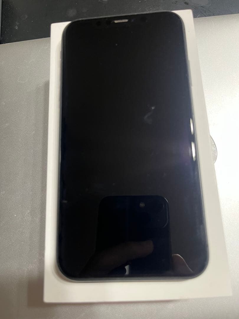 Apple iPhone 11 ブラック 本体　128GB 本体