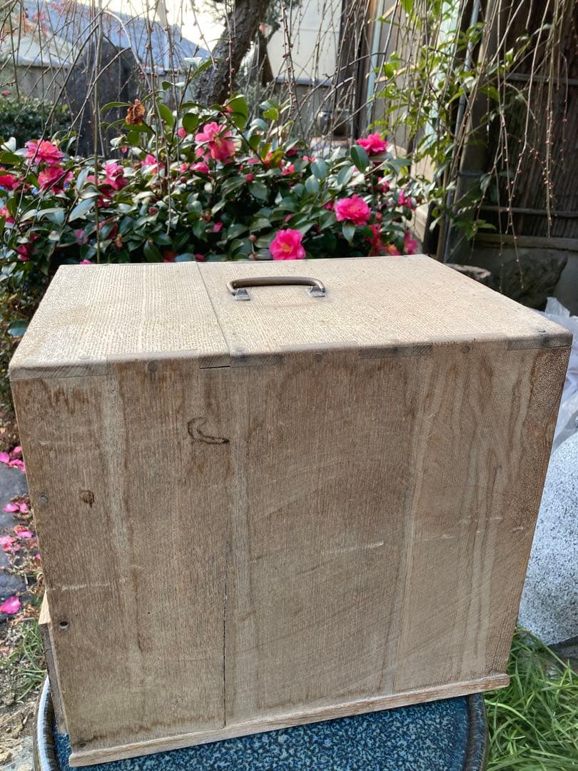 京都　素敵なアンティーク家具　木製　3段引き出し　ちいさな箪笥 小物入れなどに