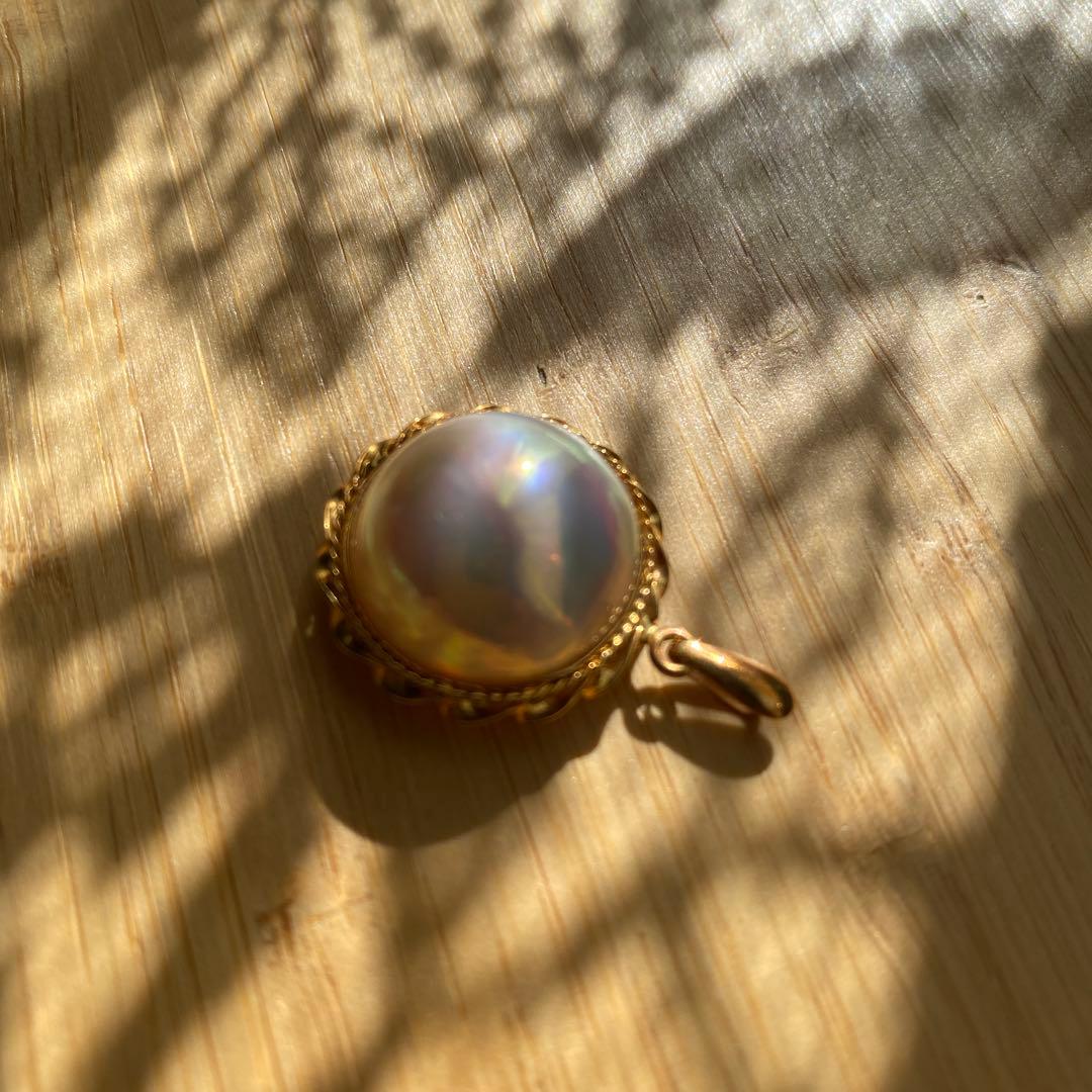 虹色マベパールのペンダントトップ❤️18Ｋ