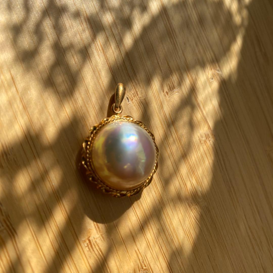 虹色マベパールのペンダントトップ❤️18Ｋ