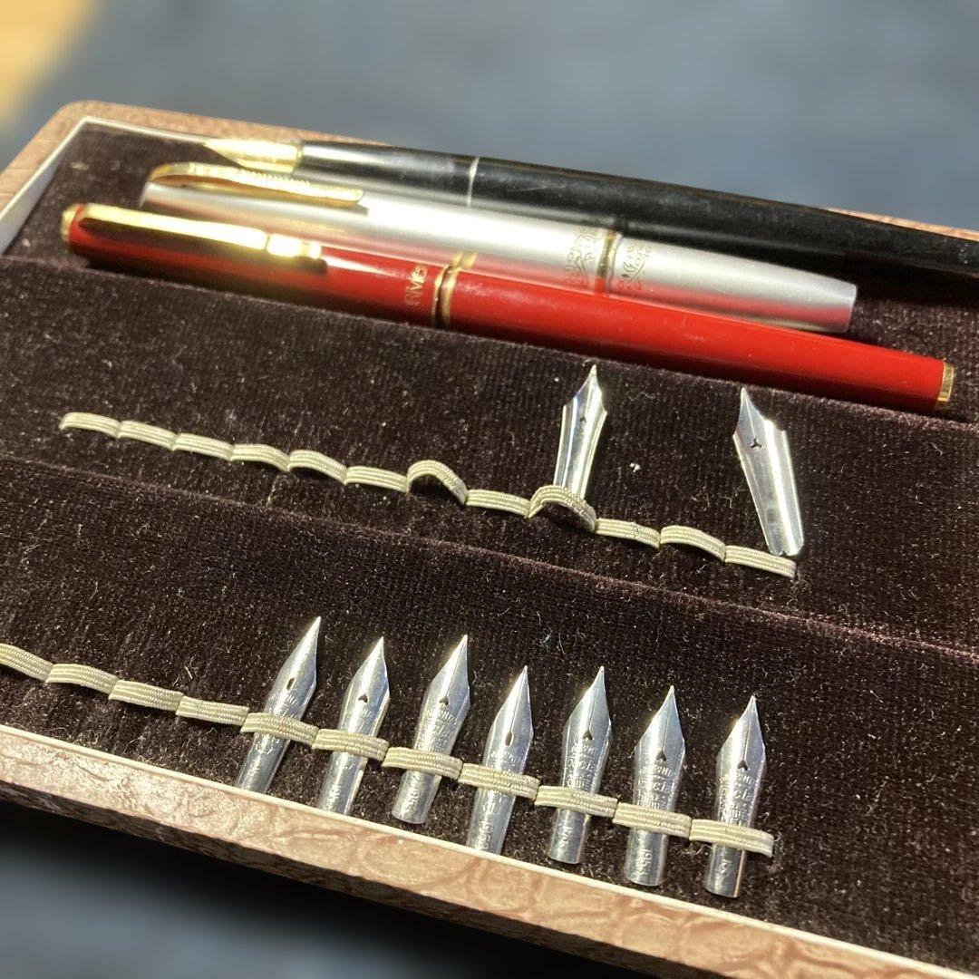 ( ´ ▽ ` )ノ18金ニブとか昔の万年筆なんだけど 書けるか分からないなぁ〜