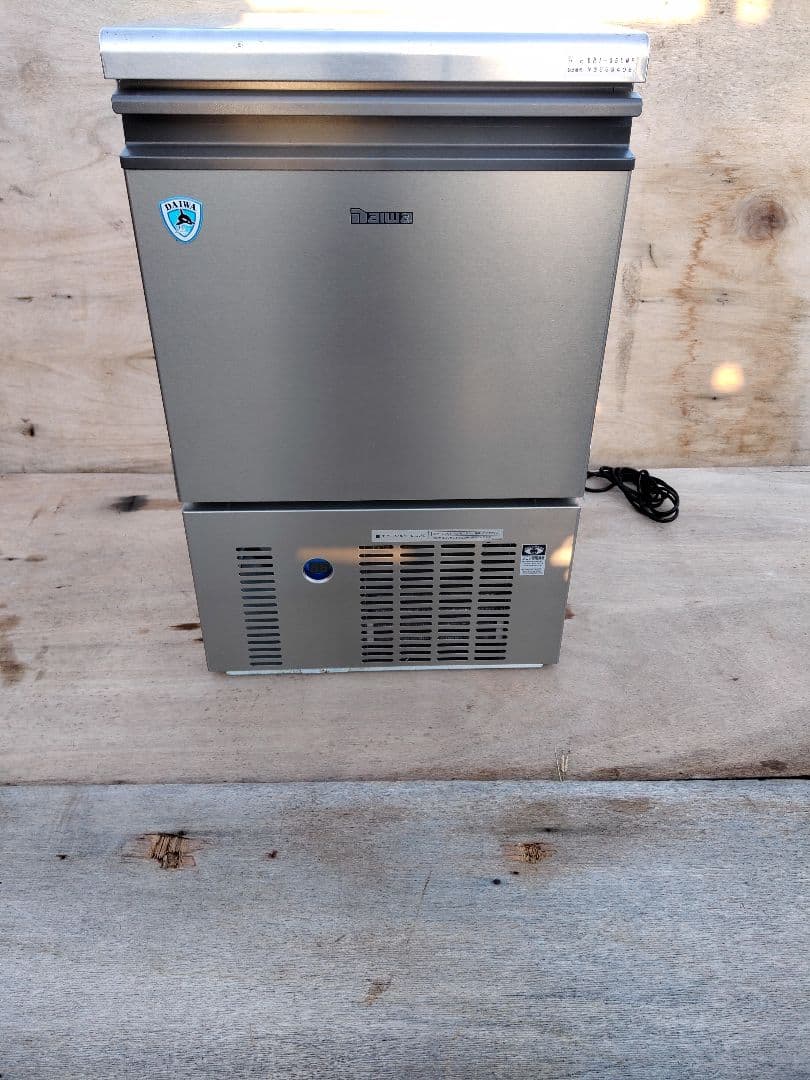 ダイワ 2024年製製氷機 キューブアイスDRI-35LMF 製氷35kgタイプ