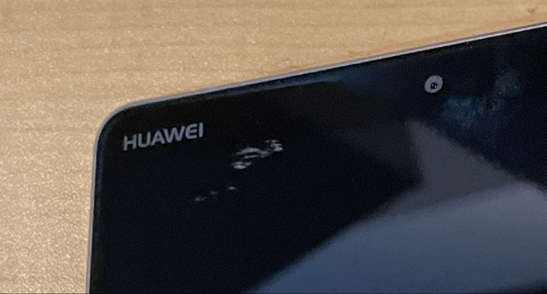 MediaPad M5 8.0インチ LTEモデル (カクカク、画面汚れアリ)