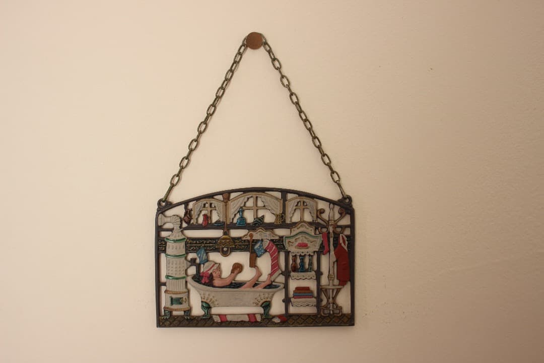 ドイツ　キューン工房　錫細工　錫壁飾り　オーナメント　バスルームレディー