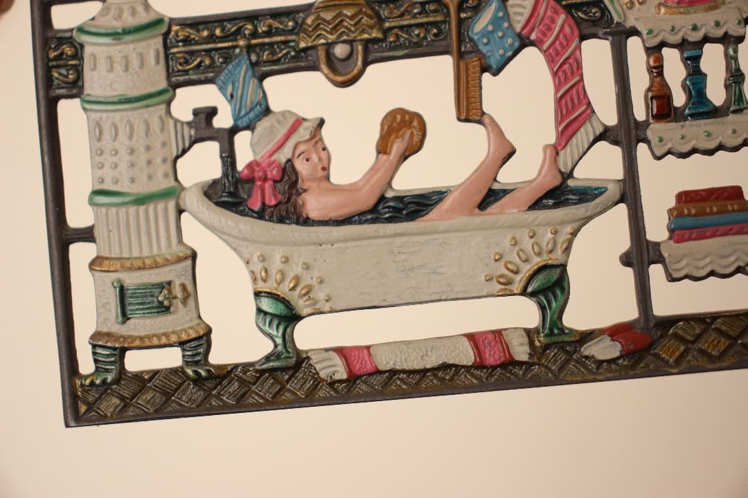 ドイツ　キューン工房　錫細工　錫壁飾り　オーナメント　バスルームレディー