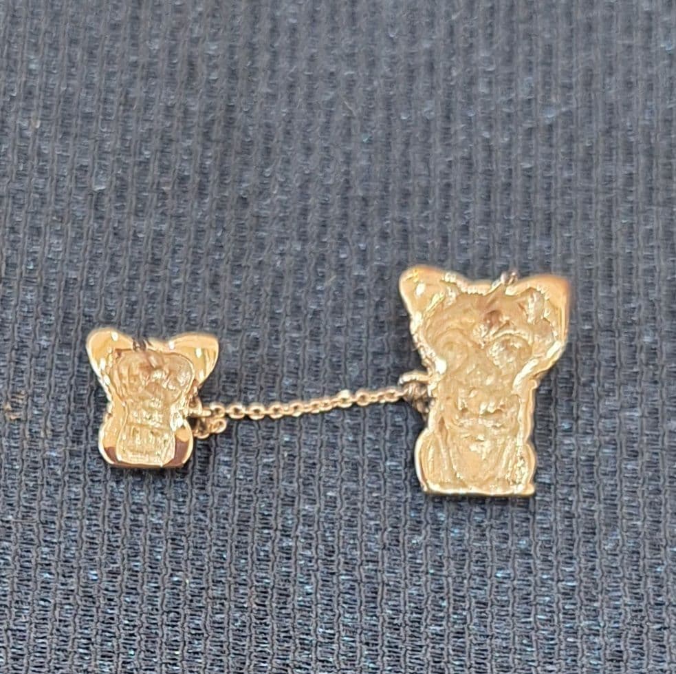 K18WGちわわブローチ