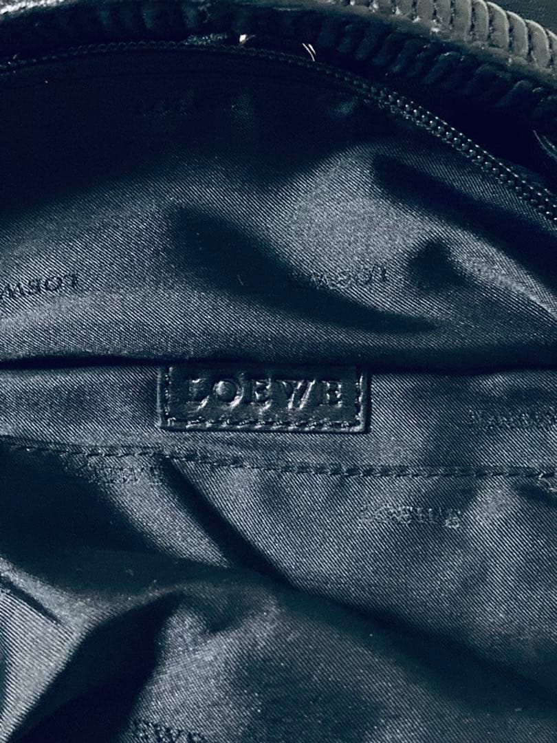 ロエベ　ナッパ　アイレ　バッグ　ブラック