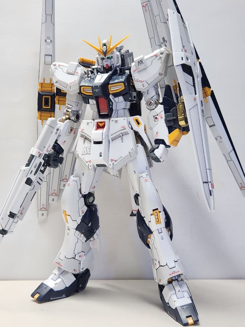 RG νガンダム(ダブル・フィン・ファンネル装備型)