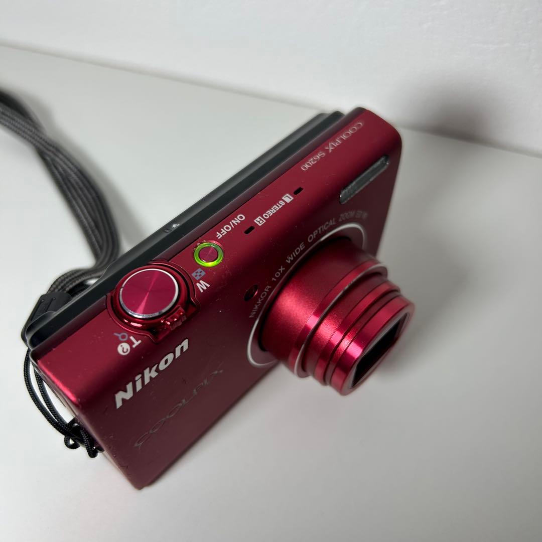 動作確認済Nikon COOLPIX S6200レッド コンパクトデジタルカメラ