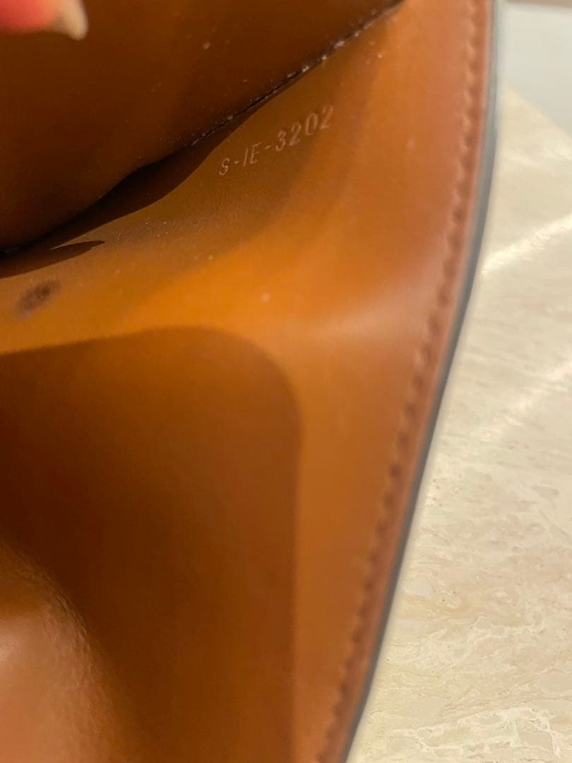 CELINE　セリーヌ　スモールフラップウォレットトリオンフ　三つ折り財布　タン