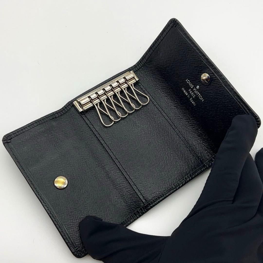 【極美品】ルイヴィトン エピ 黒 6連キーケース イニシャル無し