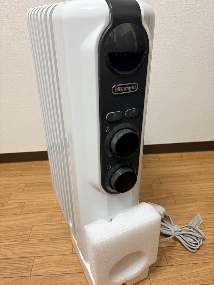 な*る様 デロンギ アミカルドオイルヒーター 2024年10月購入（未使用に近い