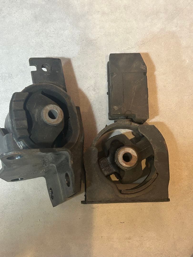 haruセリカzzt231 ATエンジンマウント