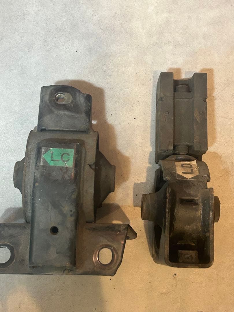 haruセリカzzt231 ATエンジンマウント