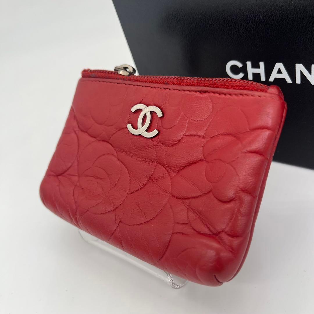 CHANEL ケース 小銭入れ カメリア ココマーク ロゴ金具 赤 本革