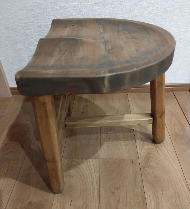 檜の半丸椅子(85)　値下げ❕大変座りやすく、つるつるに仕上げ、アンティーク調