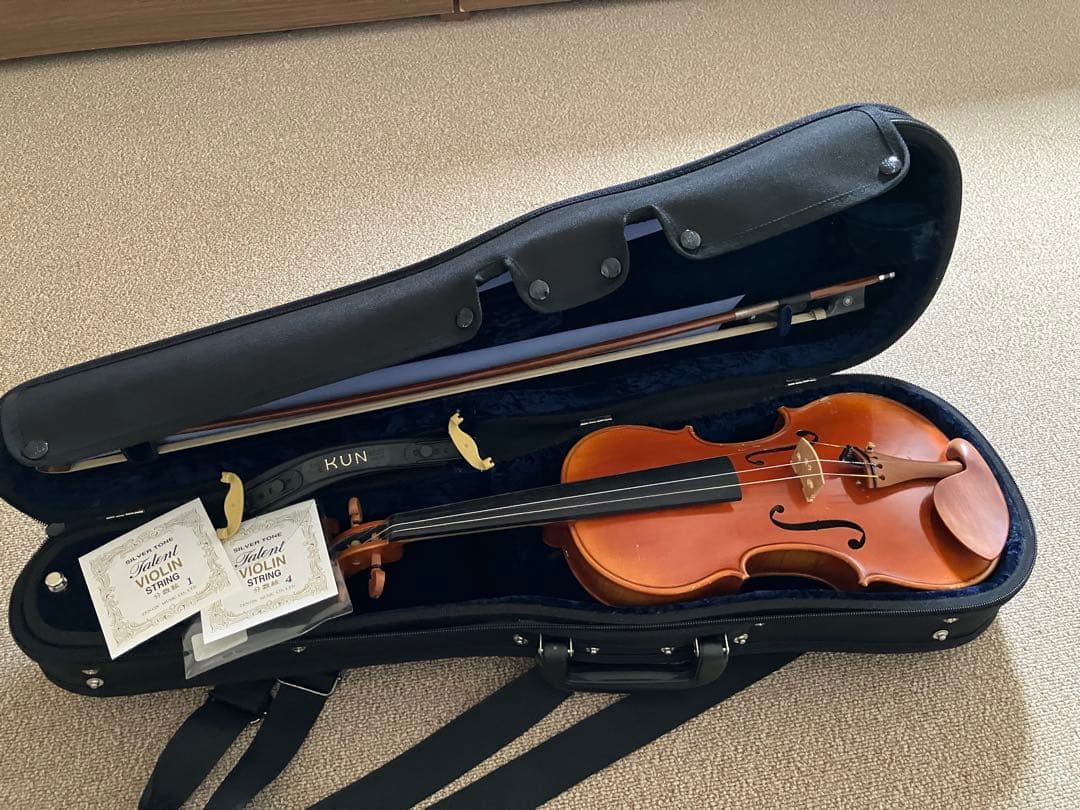 分数バイオリン 3/4　カルロジョルダーノ　未使用分数弦2本付