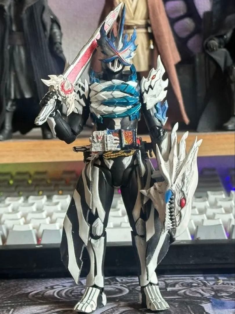 ネ*※様 shf仮面ライダー ？XXXとFRS 青眼の白龍　カスタム品