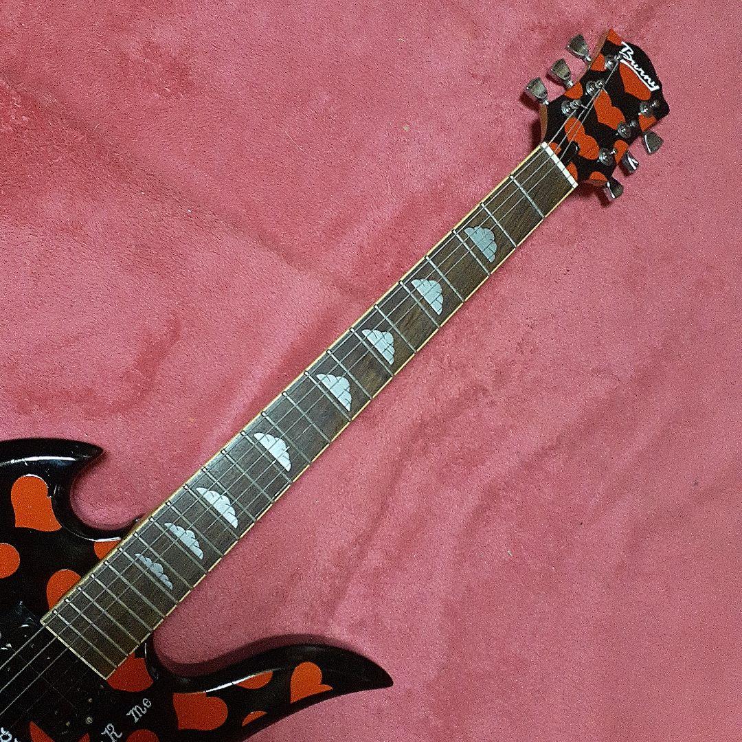 【良・美品】ブラックハート・hideモデル。モッキンバードエレキギター。
