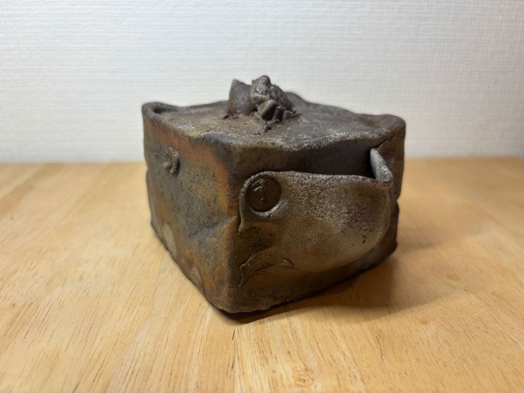 ㊷備前焼 宝瓶 登り窯 蟹(かに)とタニシ(貝)手びねり4角 急須