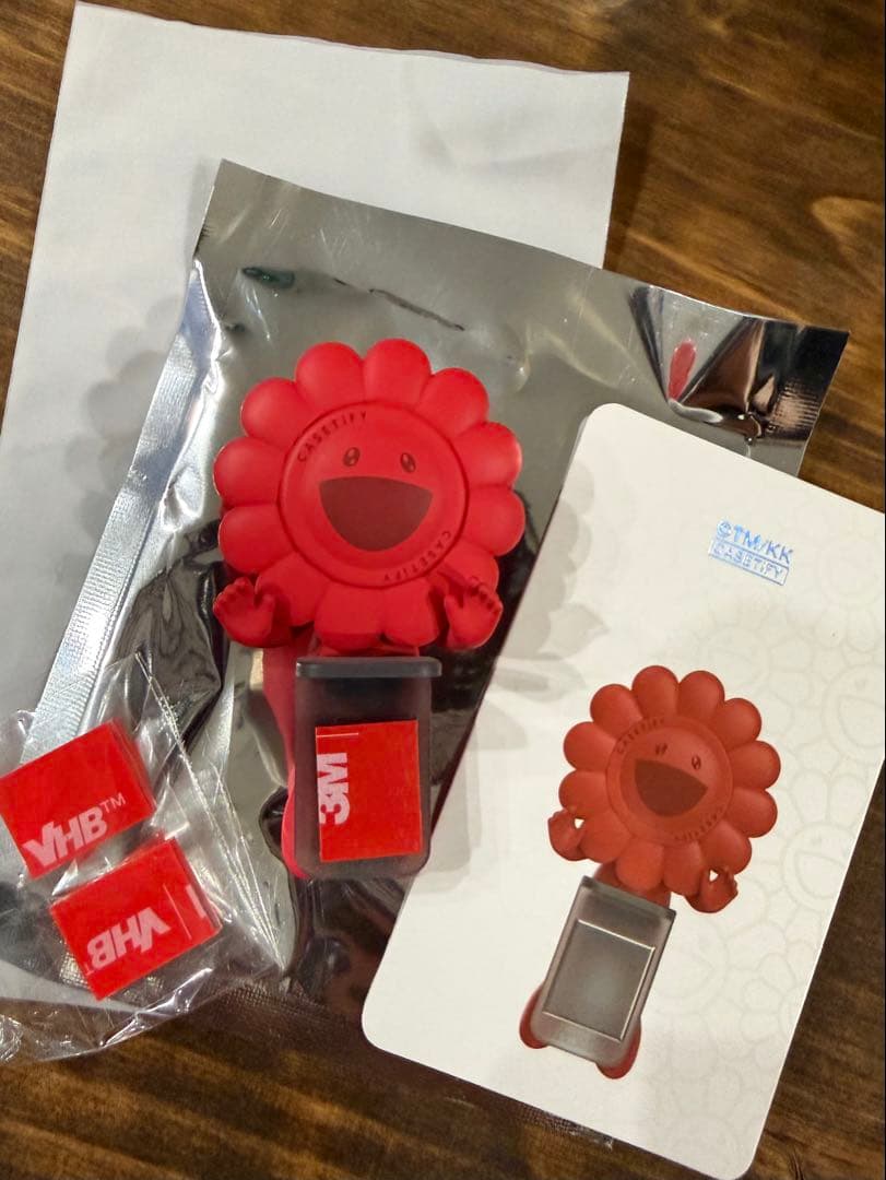 CASETiFY 村上隆 お花ちゃん スマホフィギュア レッド