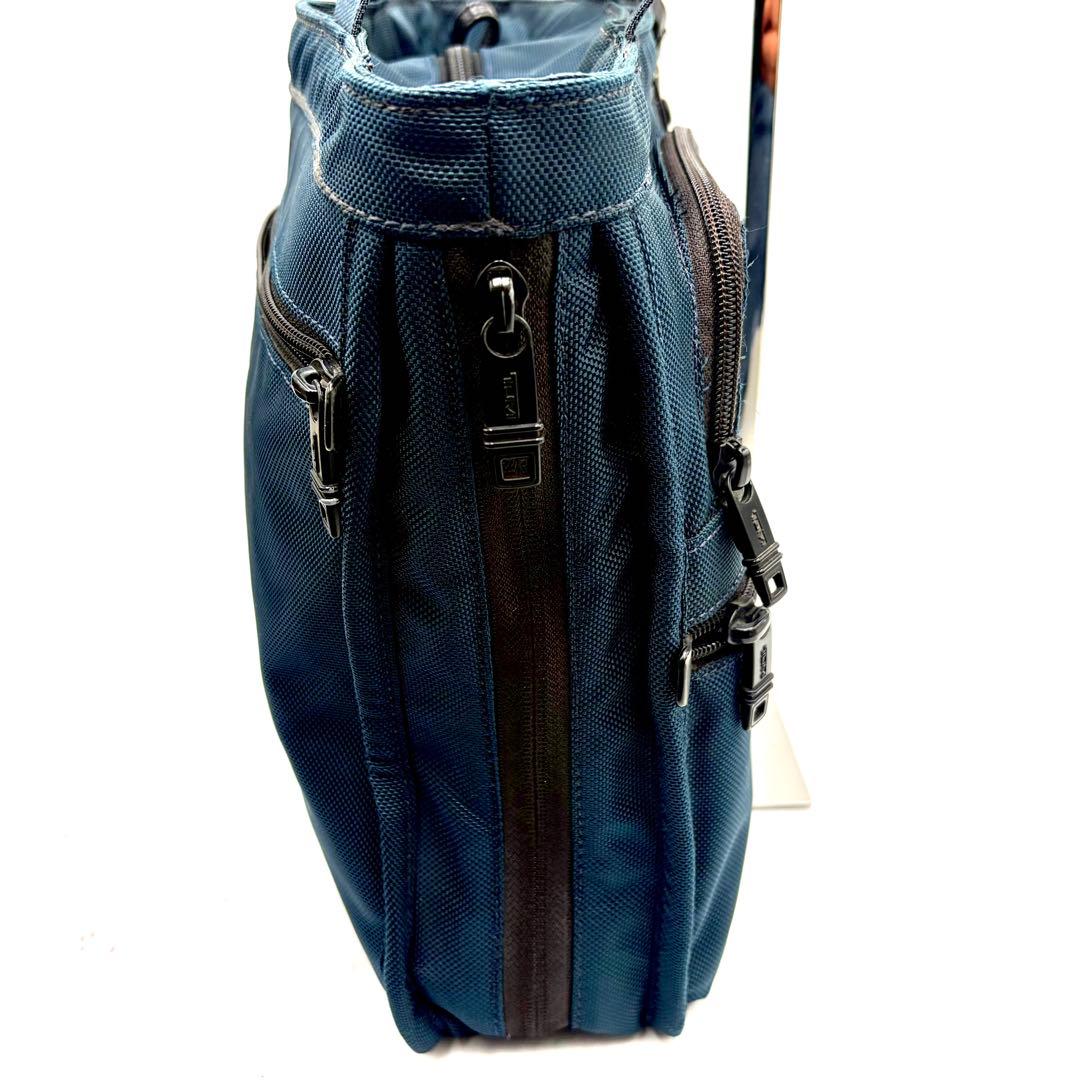 【入手困難✨】TUMI シップス別注 ビジネスバッグ A4可 肩掛け チャーム