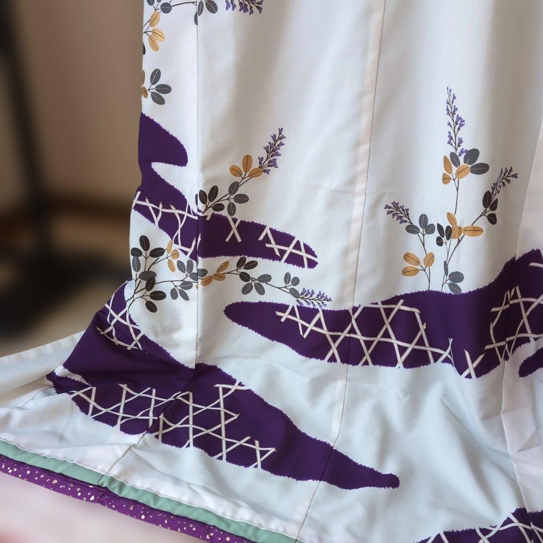 舞踊　着物　裾引き　白