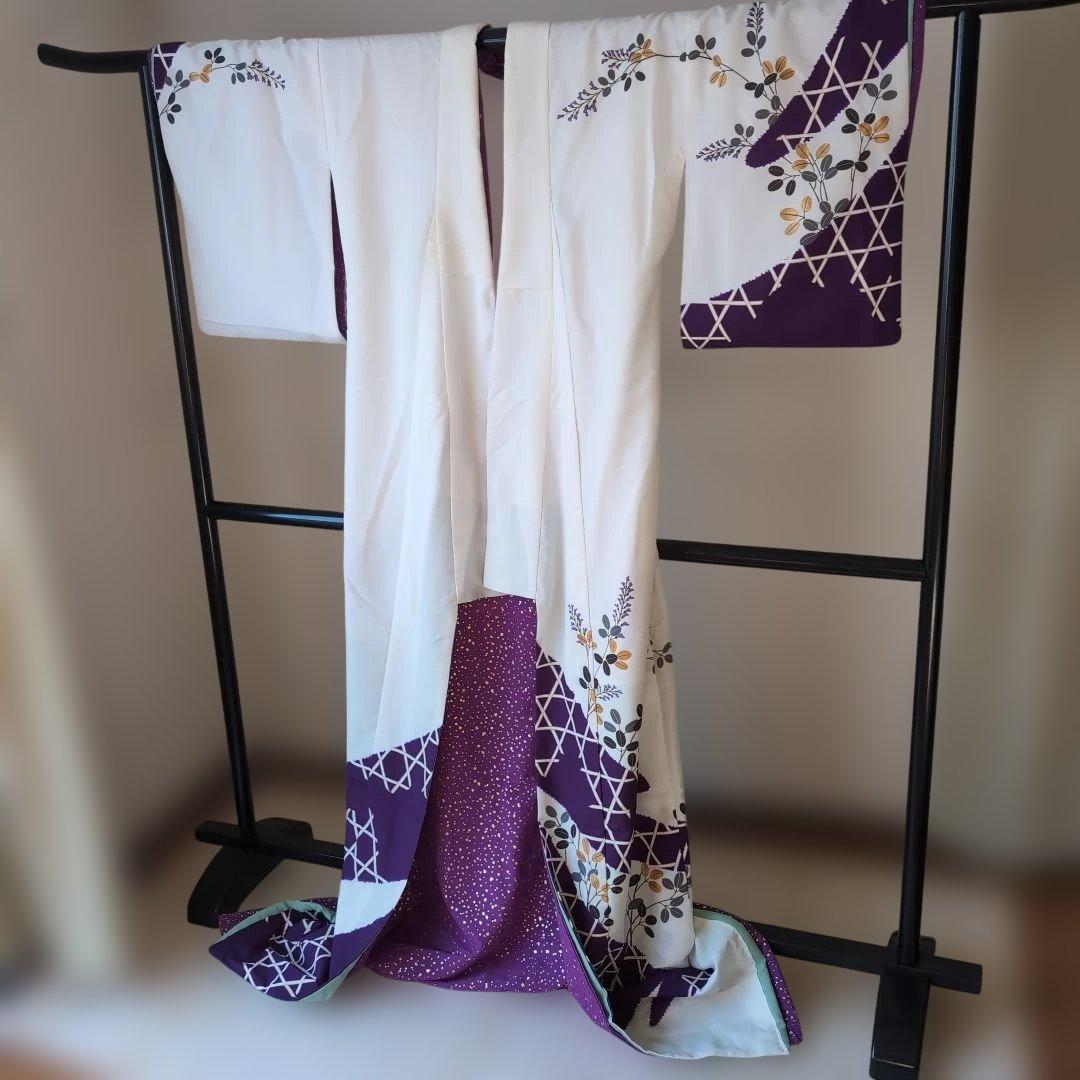 舞踊　着物　裾引き　白