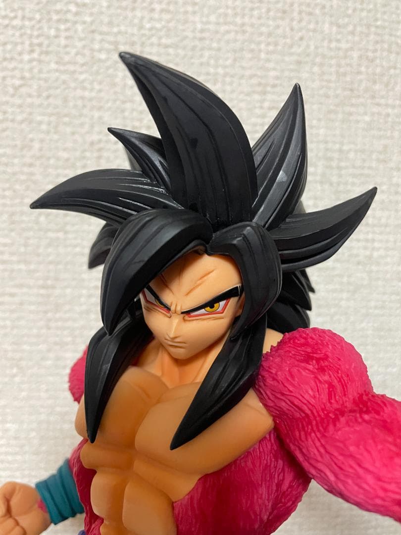 グレイテストサイヤン ゴジータ、悟空、ベジータ3体セット➕GTロゴフィギュア