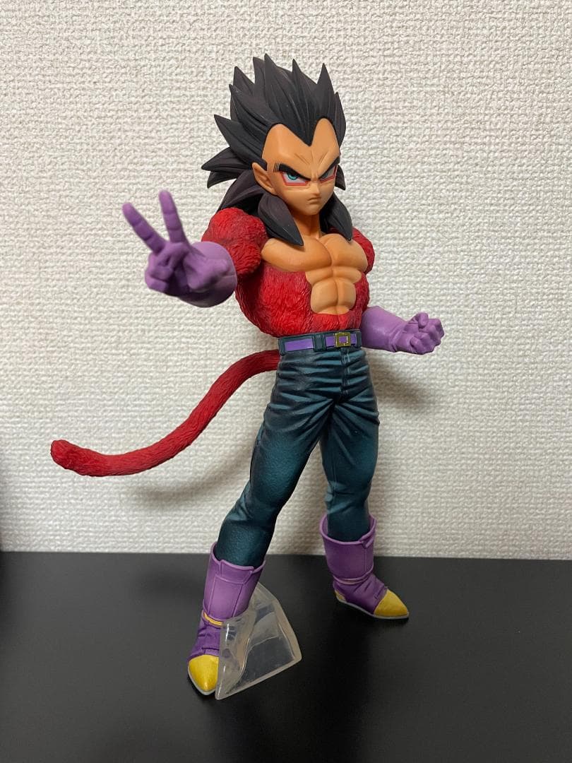 グレイテストサイヤン ゴジータ、悟空、ベジータ3体セット➕GTロゴフィギュア