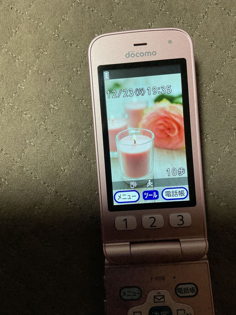 ピンク 折りたたみ式携帯電話 本体 充電器付き