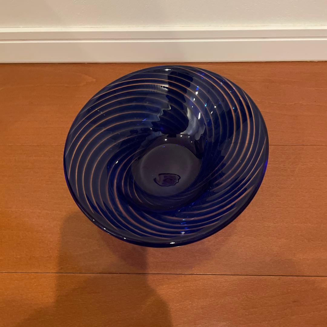 青色 渦巻き模様 ガラスボウル フィンランドの作家さんものです