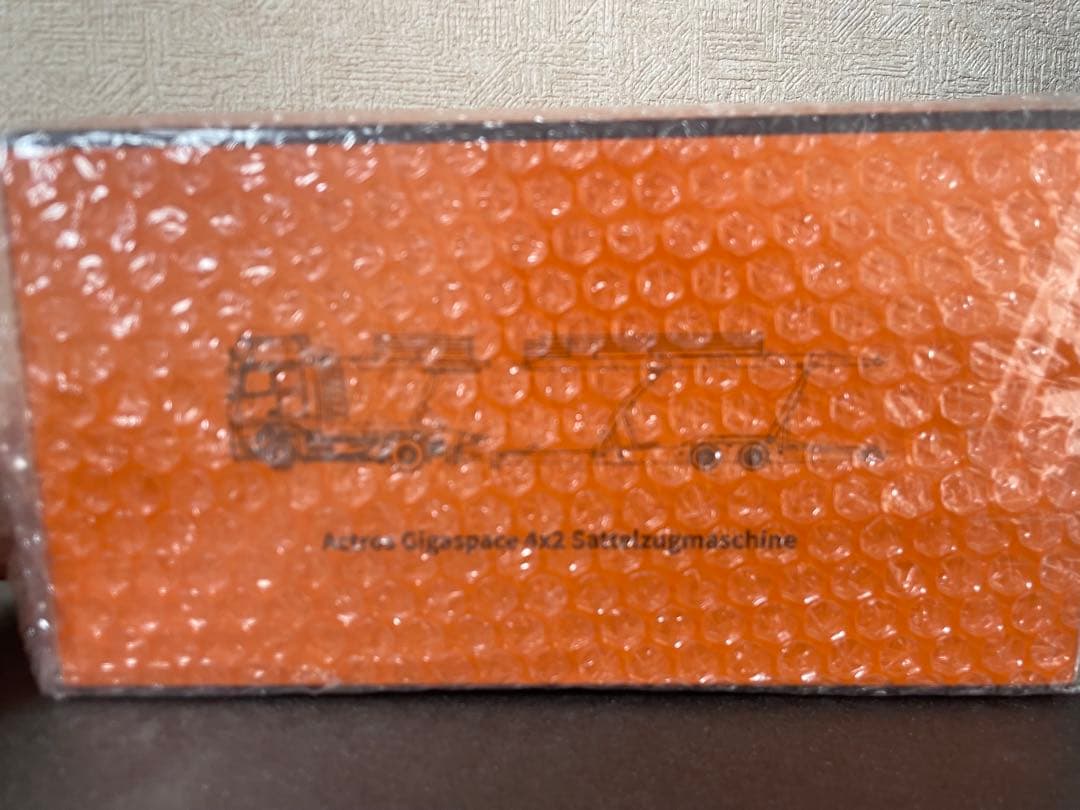 【新品同様】ゲインコープ 1/64 メルセデスベンツ アクトロス 積載車 GCD