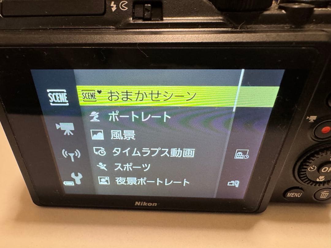Nikon COOLPIX A900 35倍ズーム、32GB SDカードつき