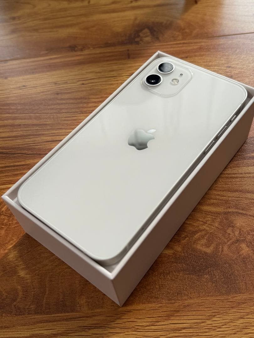 iPhone12 ホワイト