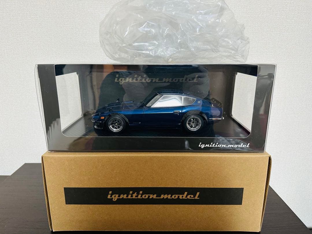 イグニッションモデル 1/18 フェアレディZ S30