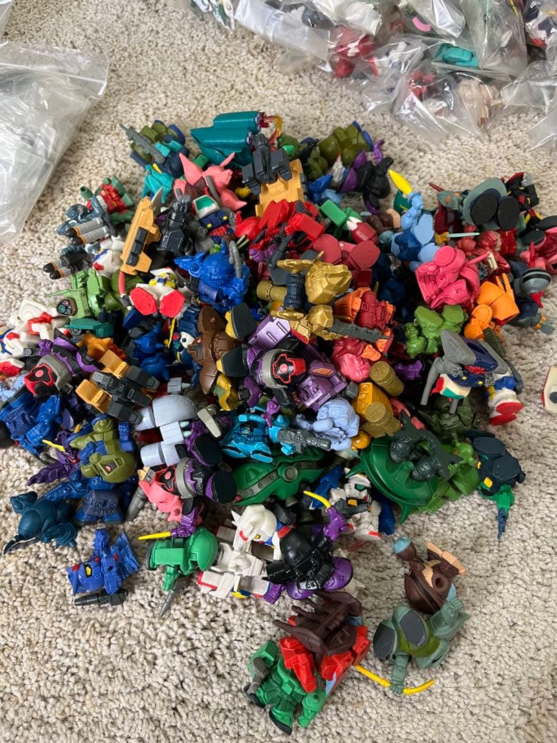 ガンダム　ガチャポン　新品未使用未開封　まとめ売り　約870体＋開封済み＋説明書