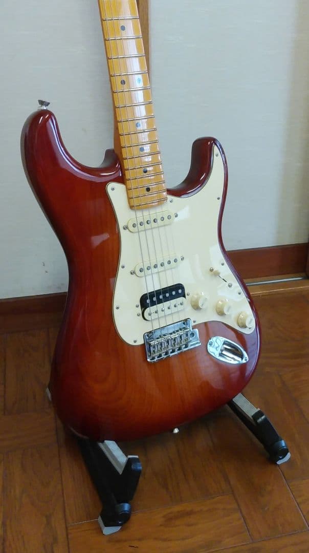 フェンダー ストラトキャスター　アメプロⅡ　HSS シエナサンバースト